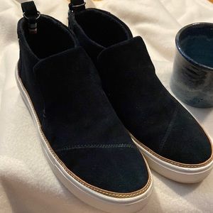 TOMS Paxton suede bootie- Black 9M